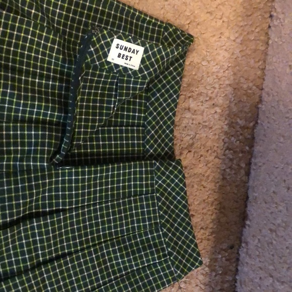 Sunday best green pleated plaid mini skirt - Picture 3 of 4